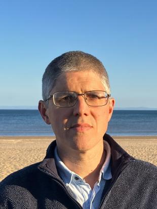 Headshot of Ian Masters